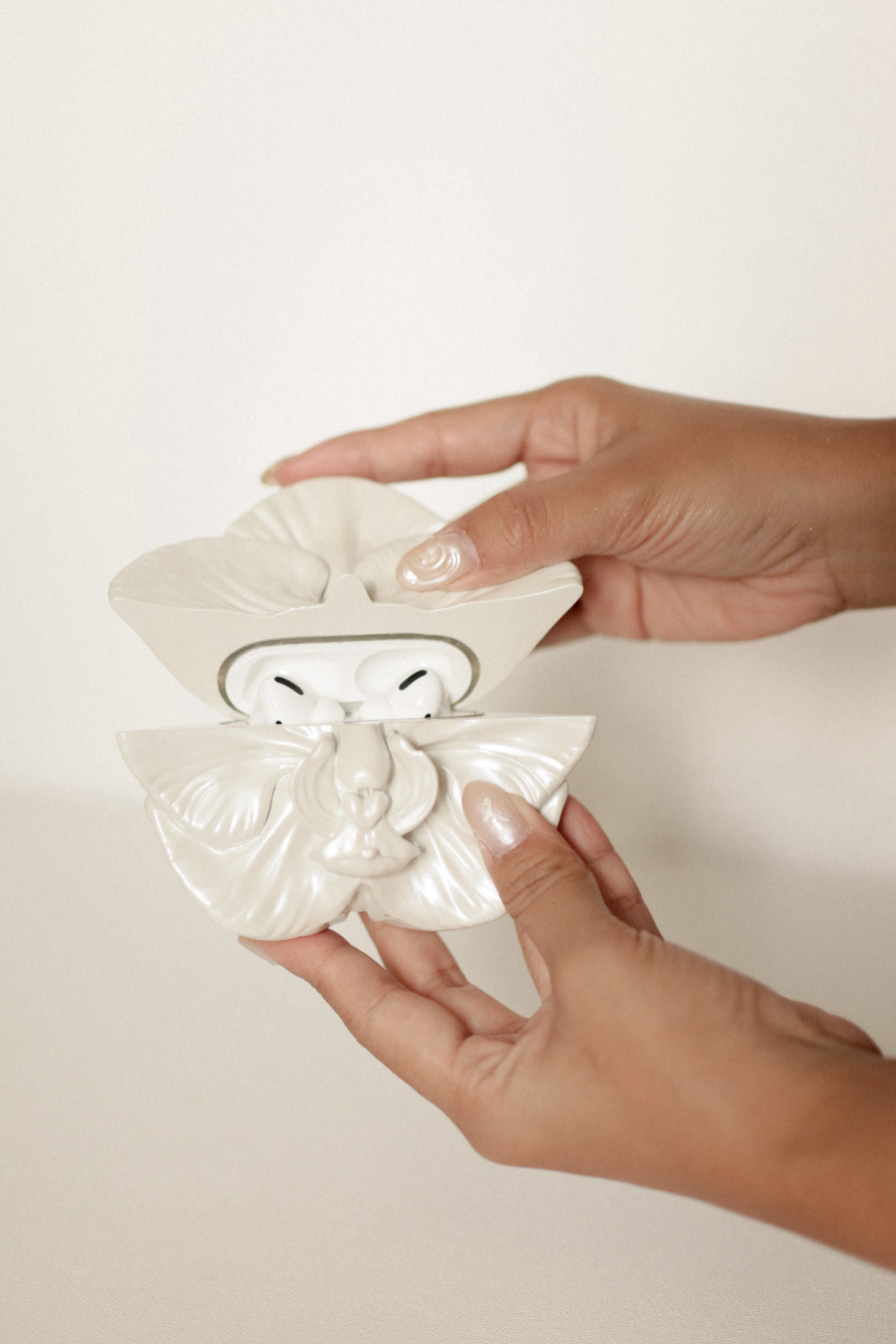 Phalaenopsis Airpods Case